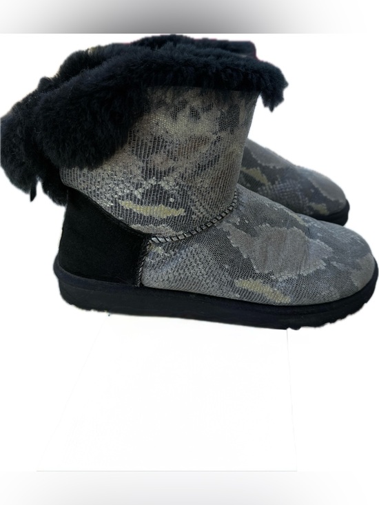 UGG Shoes - UGG Gray Patterned Shearling Cuff Short Boots